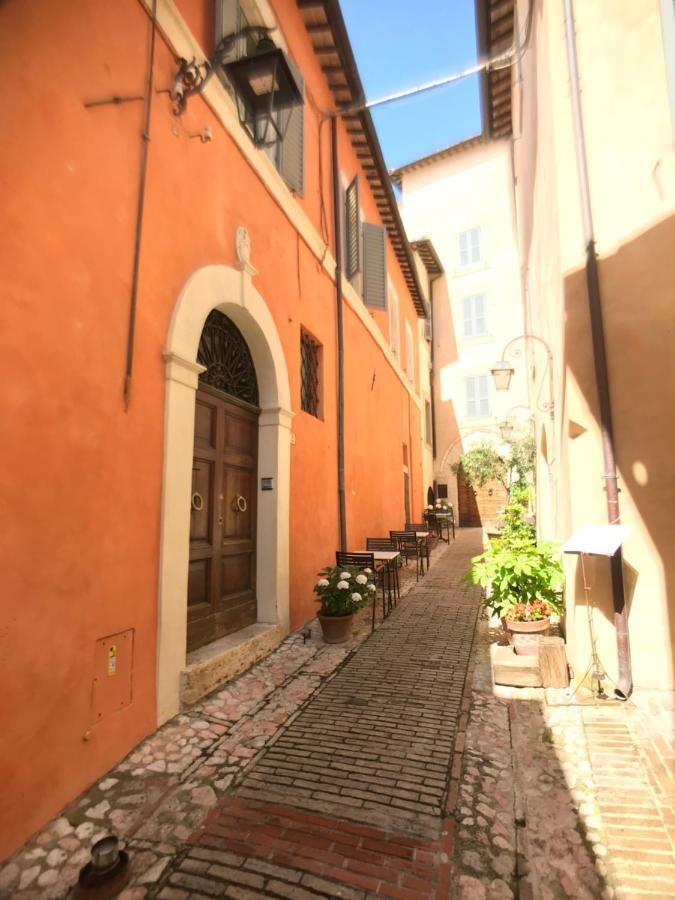 Camere Della Vecchia Posta Trevi Exterior foto