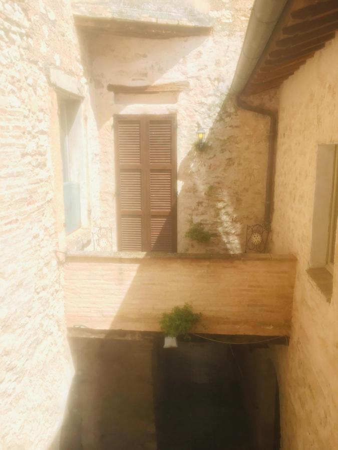 Camere Della Vecchia Posta Trevi Exterior foto